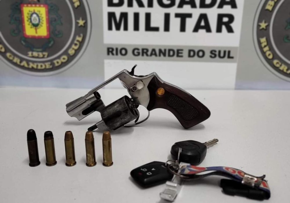 Homem é preso por posse ilegal de arma de fogo, em Caxias do Sul