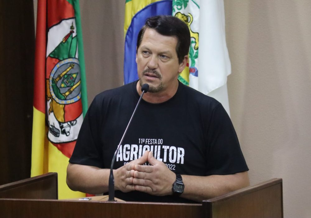 Sandro Fantinel pede desculpas ao povo baiano na tribuna da Câmara de Caxias do Sul