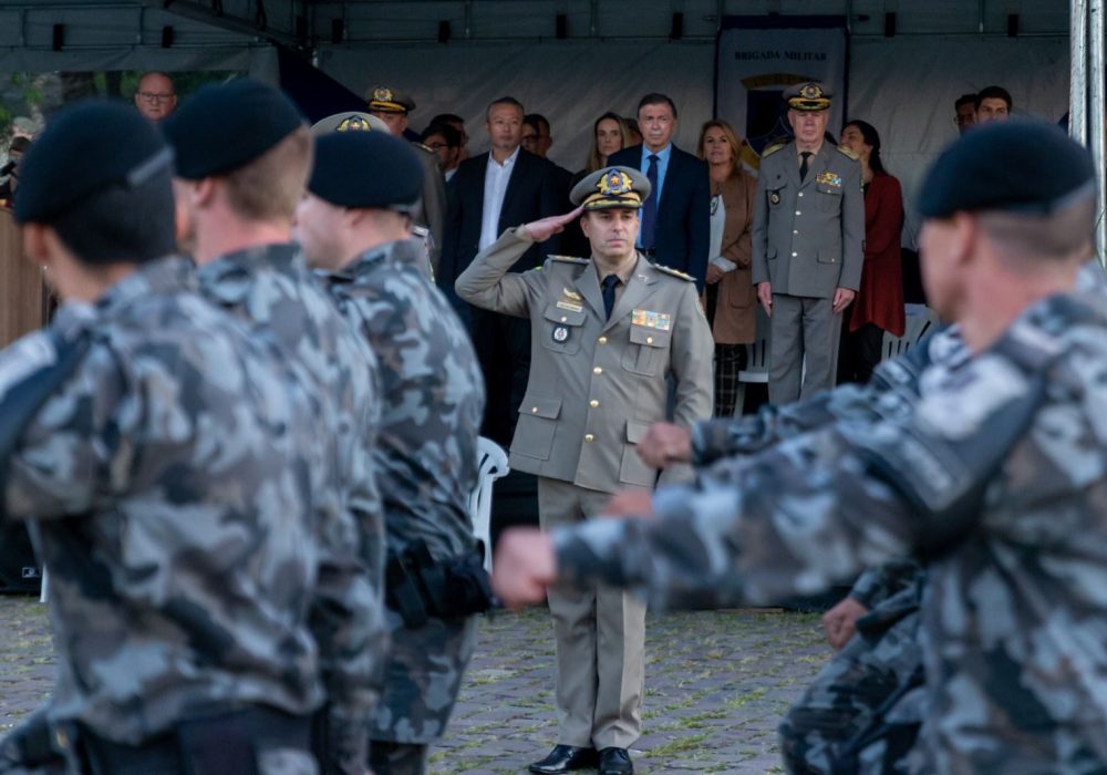 Empossado novo comandante da Brigada Militar, em Caxias do Sul